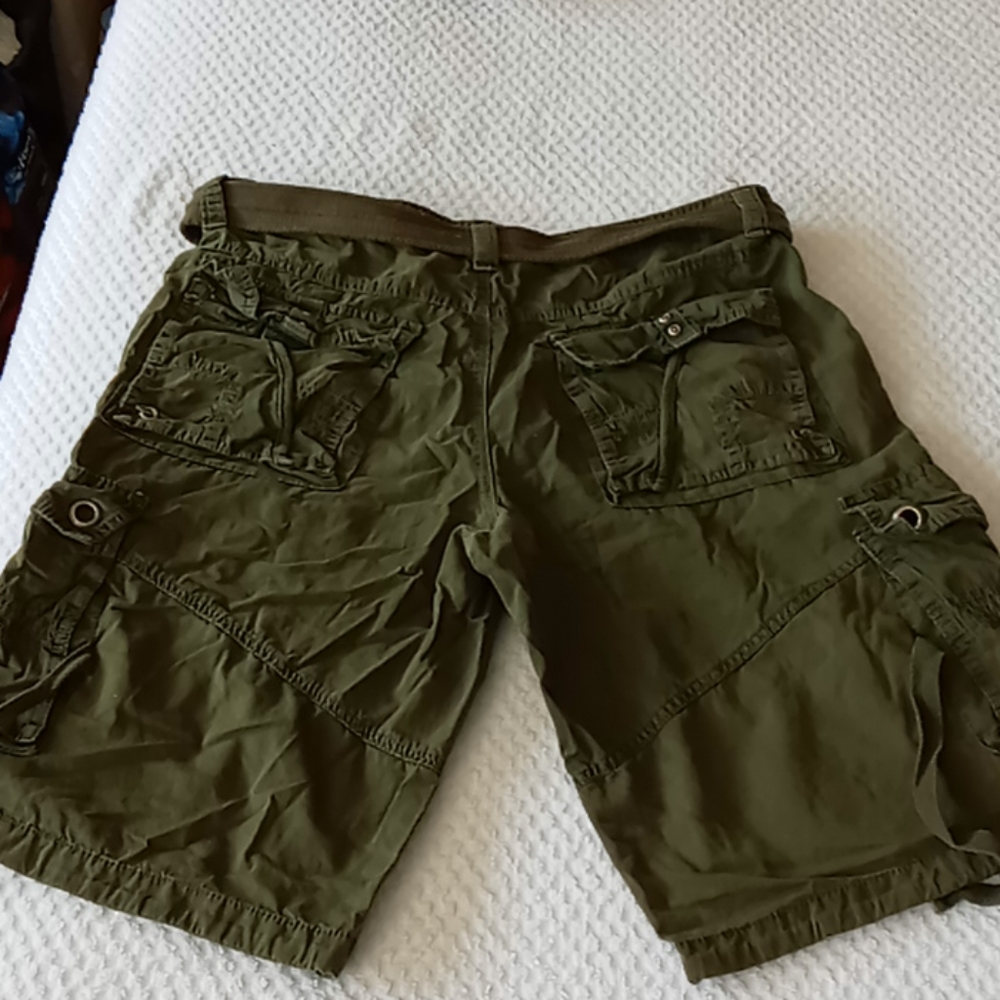 Shorts - Picture 4 of 4